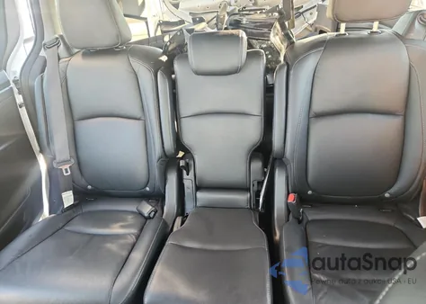 2022 Honda Odyssey Touring z USA, uszkodzony, nr VIN 5FNRL6H83NB026578